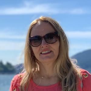 Meet your Posher, Beata